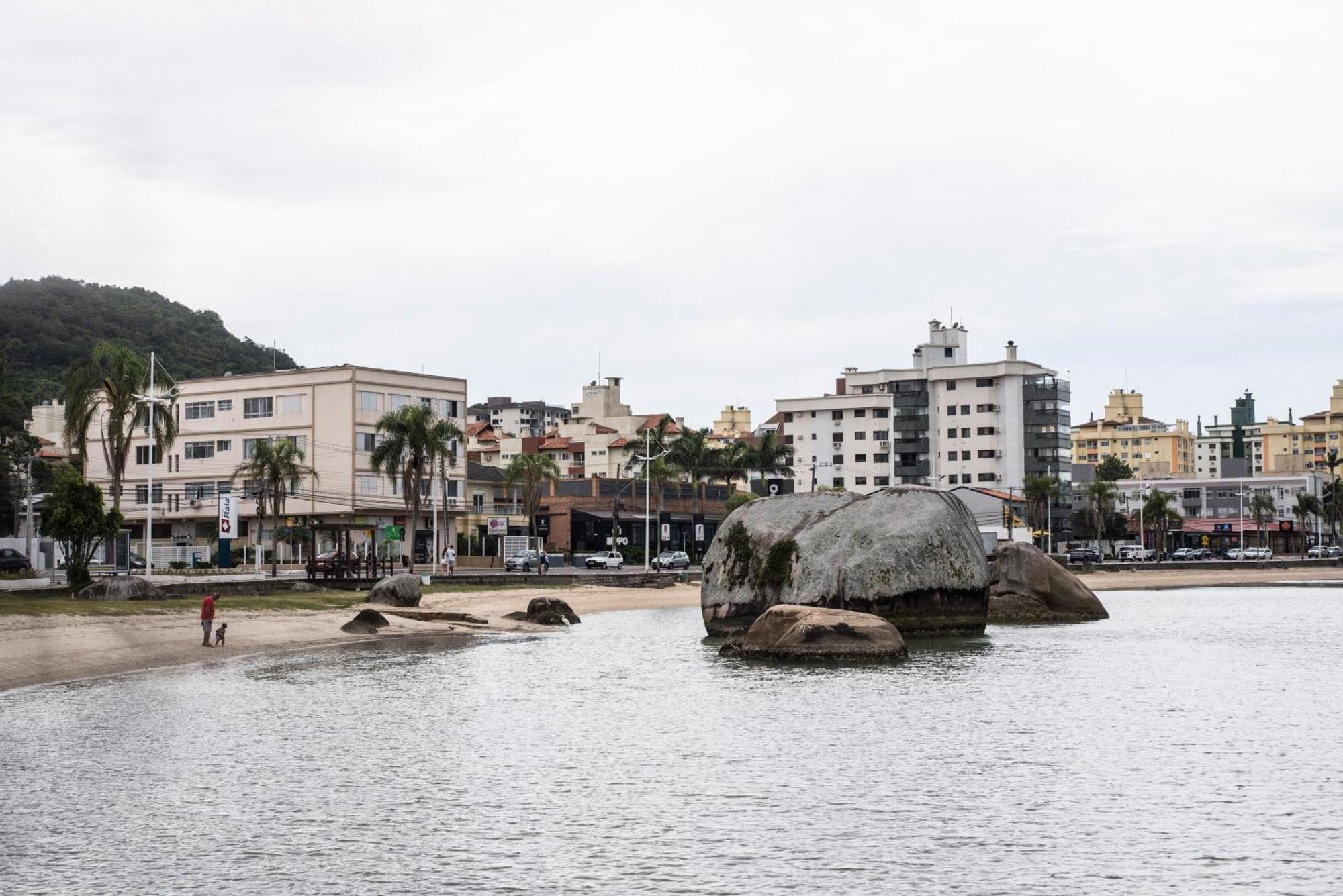Апартаменты Vista Mar Na Via Gastronomica Coqueiros Coq2 Флорианополис Экстерьер фото